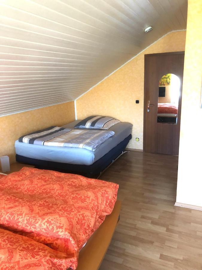 Super XXL Ferienwohnung 73 qm, mit Balkon Cadolzburg Exterior foto
